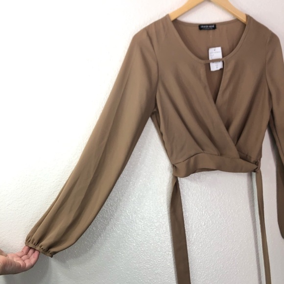NWT Fashion Nova Brown Cut Out Tie Top - Picture 3 of 6